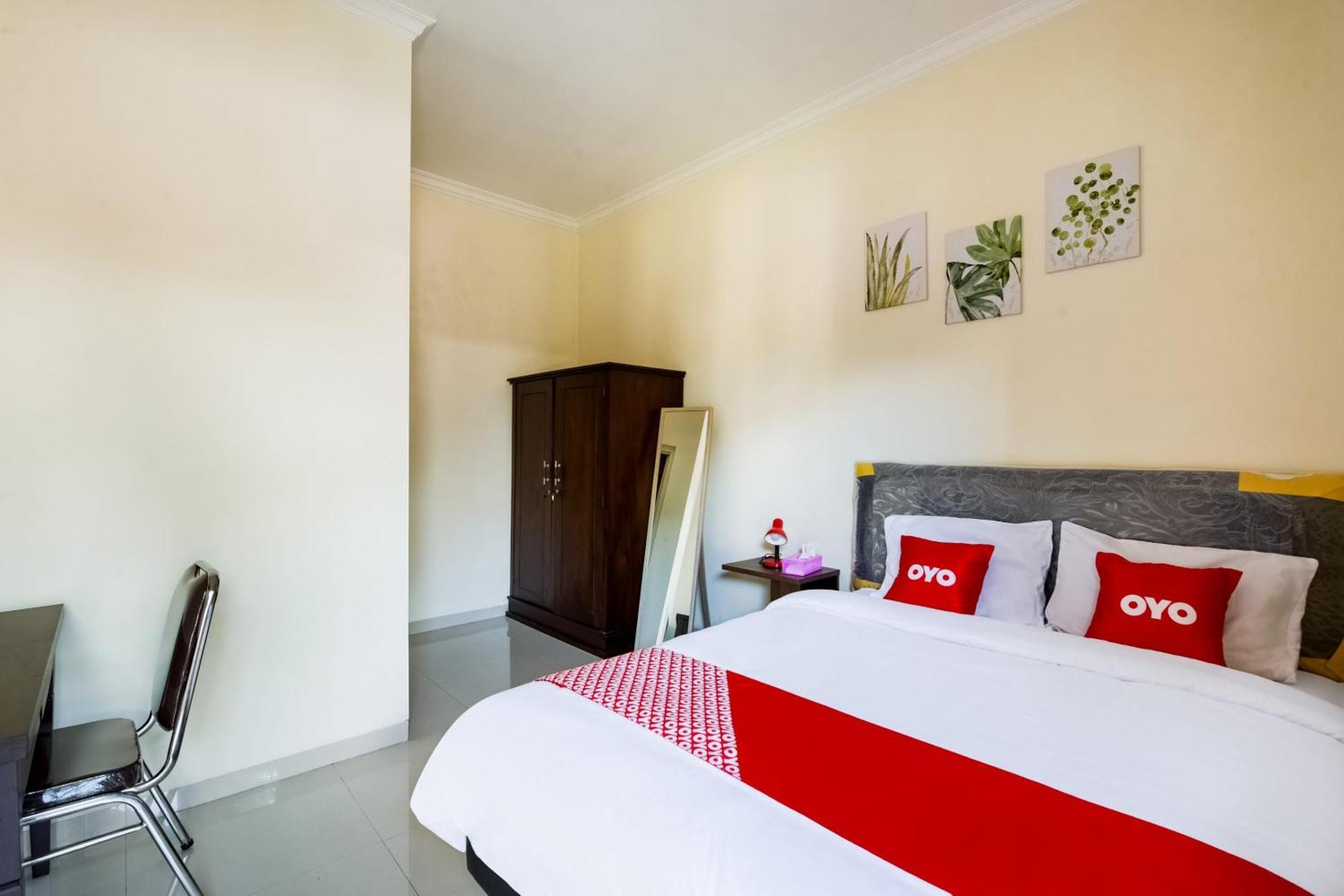 Oyo Life 3398 Griya Rm 19 Syariah Hotel Surabaia Exterior foto